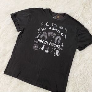 Disney Hocus Pocus Short Sleeve Graphic Tee